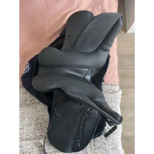 Dressage Thorowgood T8