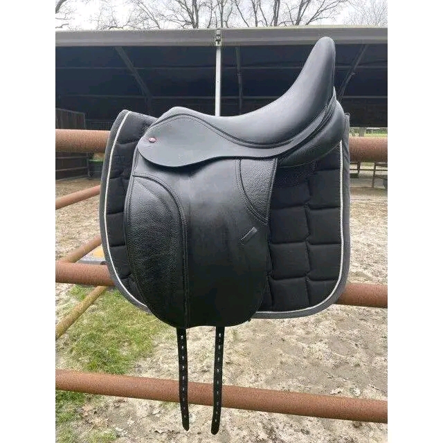 Dressage Thorowgood T8
