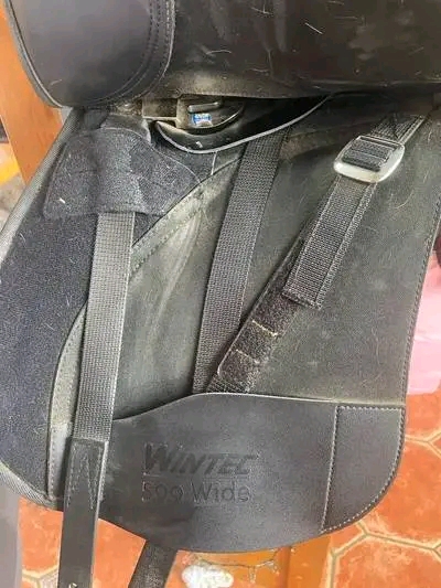 Sell Wintec Wide 500 17.5 inch saddle
