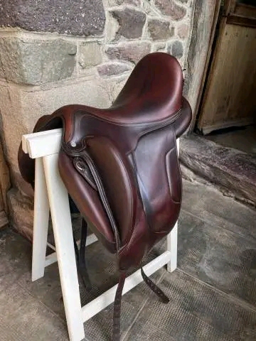 Antares dressage saddle, Tempo