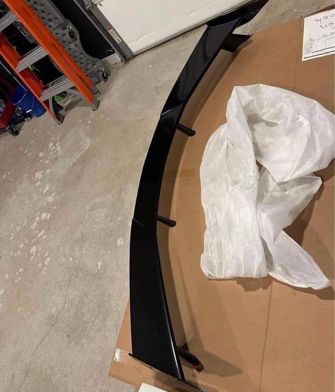 Spoiler ailes haute OEM GM en flash carbone